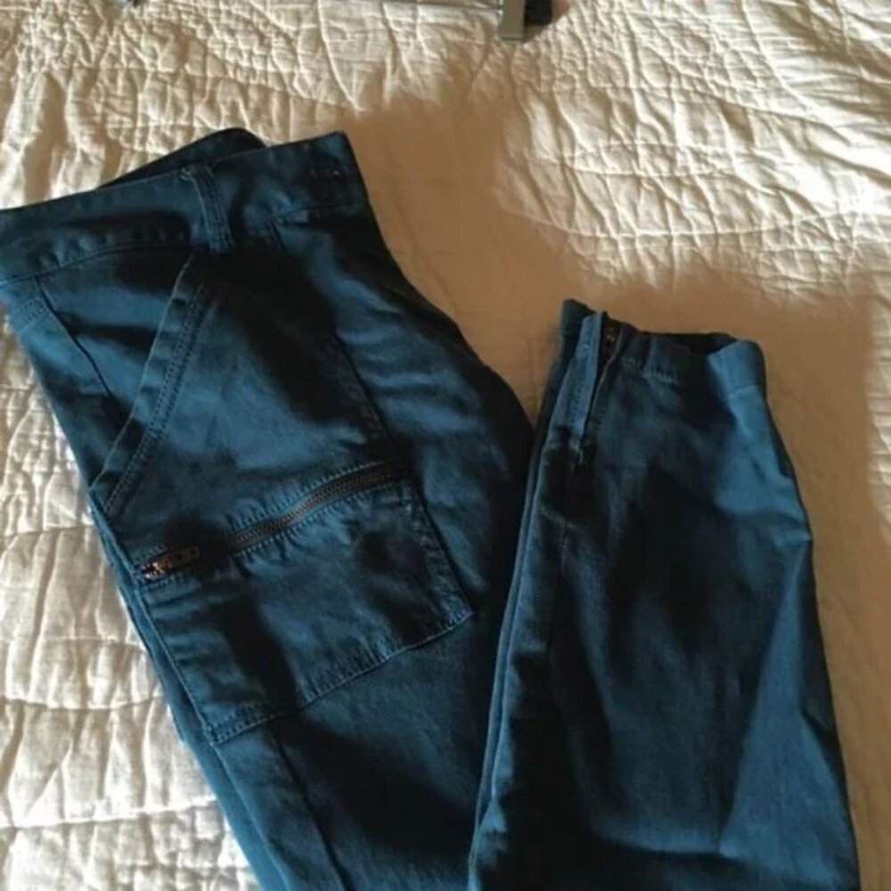 Ann Taylor Marisa fit ankle zip moto ankle crop patch pocket skinny utility pant - Picture 3 of 8